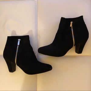NWOT BCBGeneration Black Suede Booties
